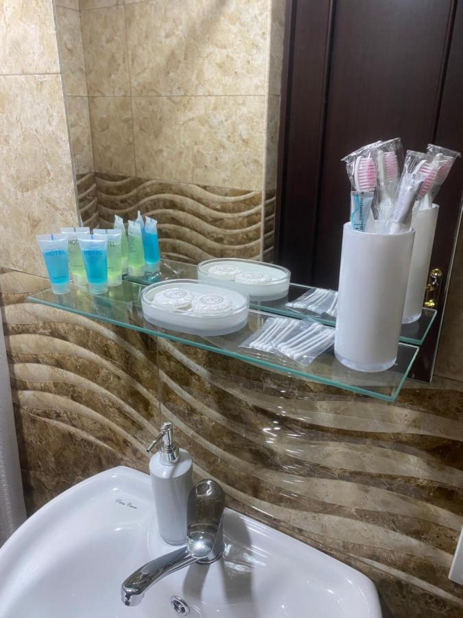 Sofia Hotel Єреван Екстер'єр фото