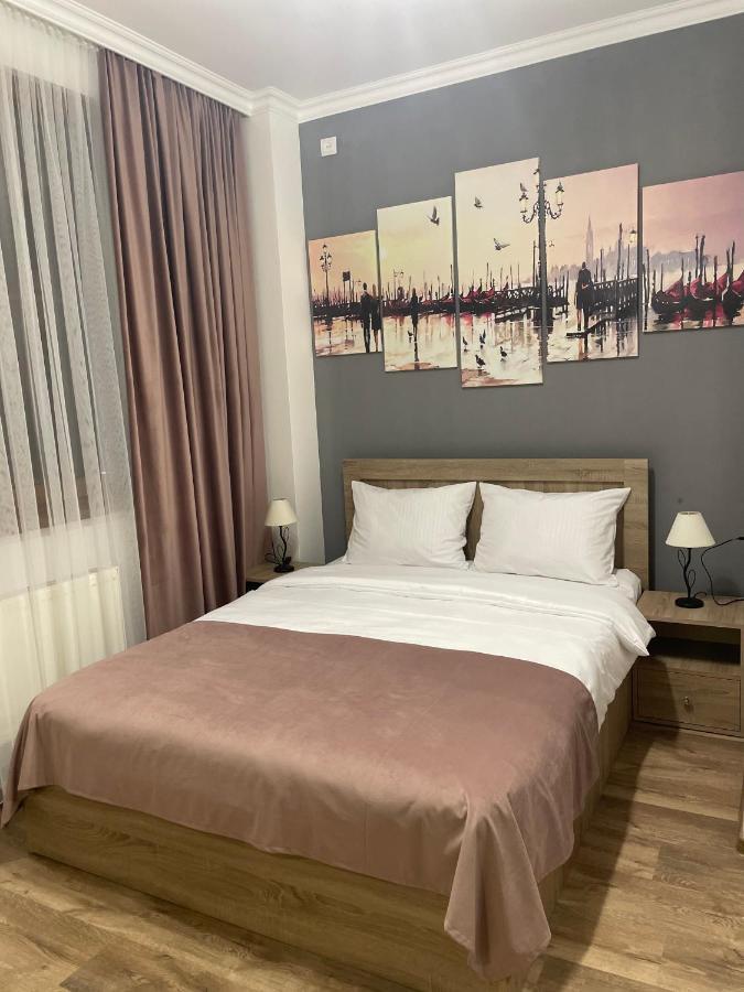 Sofia Hotel Єреван Екстер'єр фото