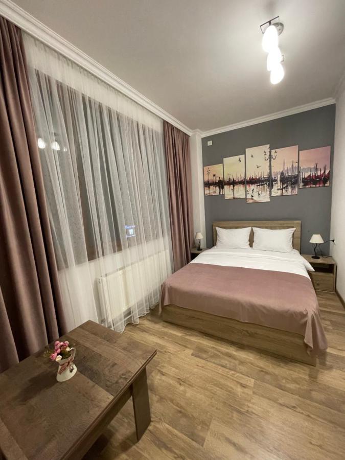 Sofia Hotel Єреван Екстер'єр фото